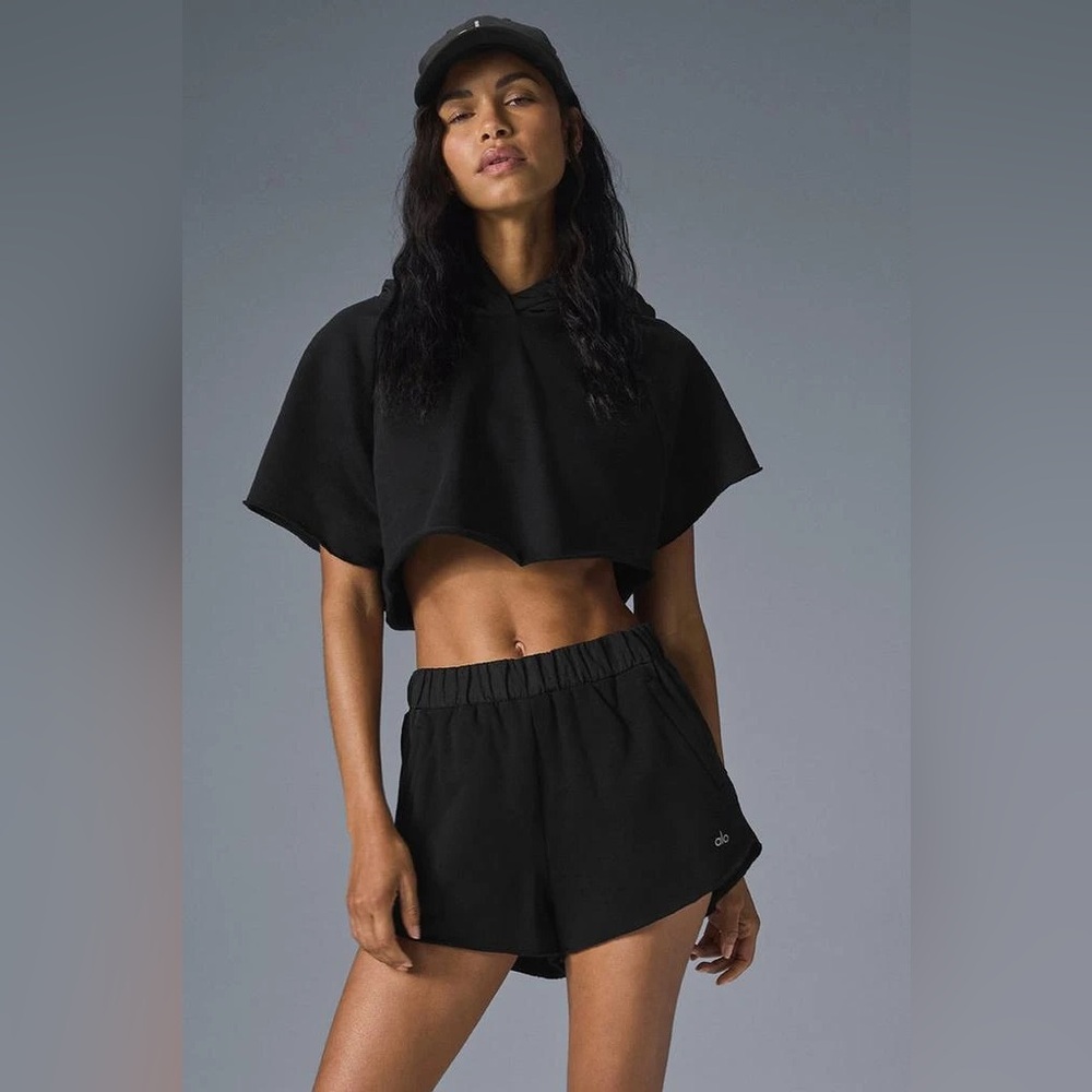 ALO YOGA | ✨NEW✨ Cropped In The Air Short Sleeve Hoodie in Black